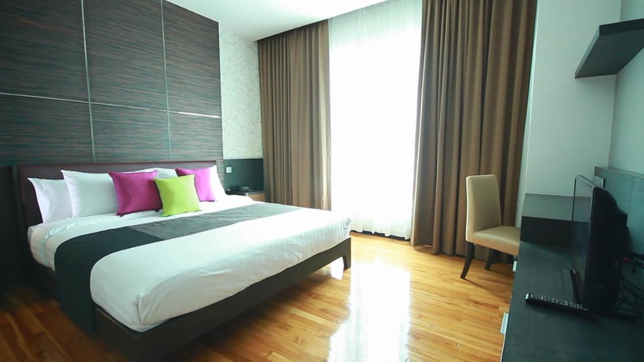 Lumen Bangkok Srinakarin Hotel Ngoại thất bức ảnh
