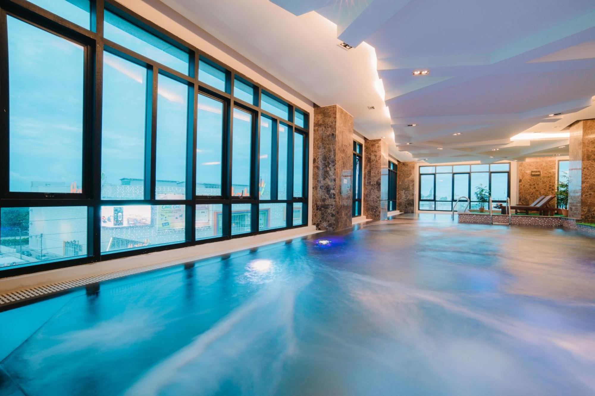 Lumen Bangkok Srinakarin Hotel Ngoại thất bức ảnh