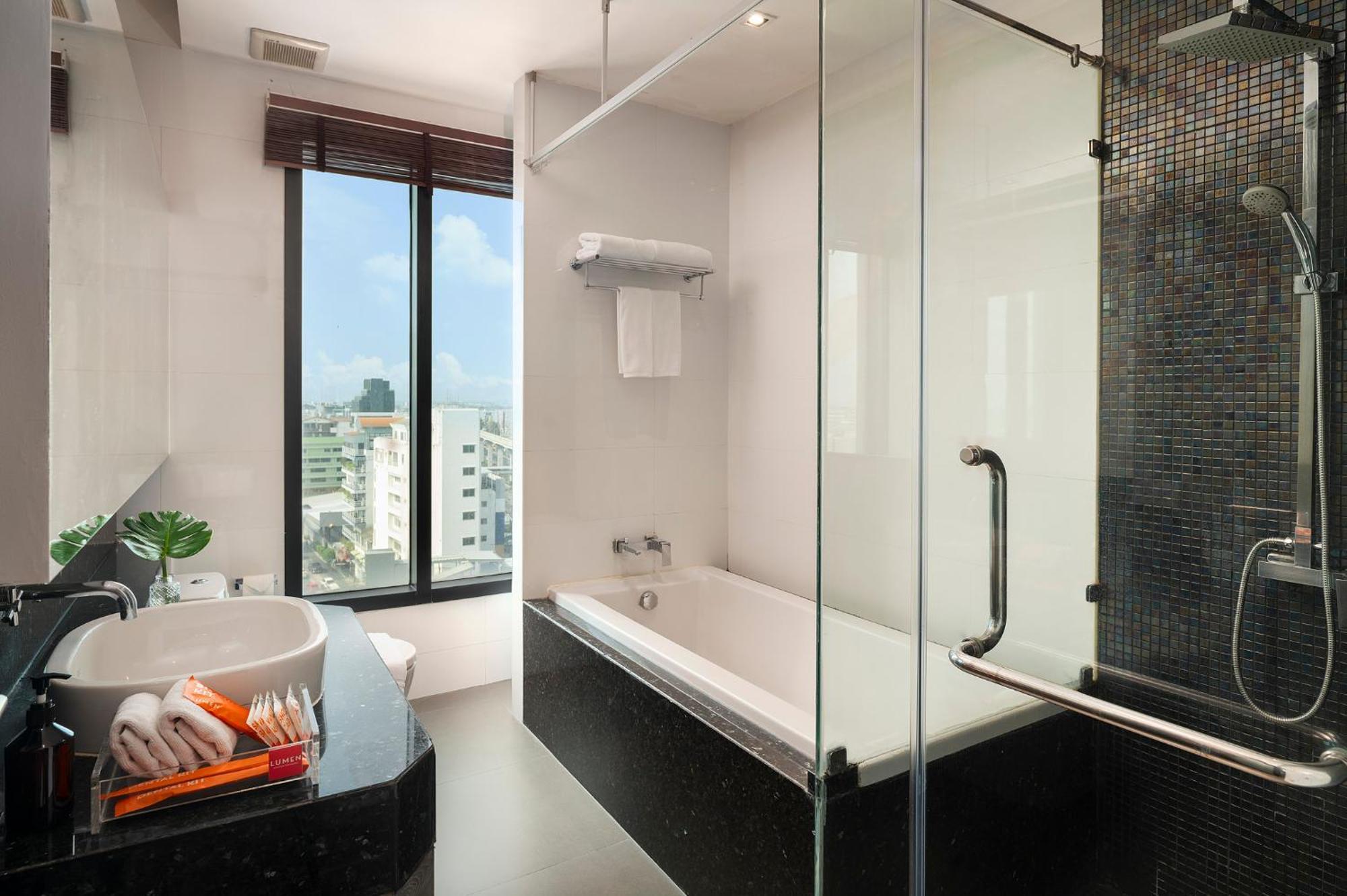 Lumen Bangkok Srinakarin Hotel Ngoại thất bức ảnh