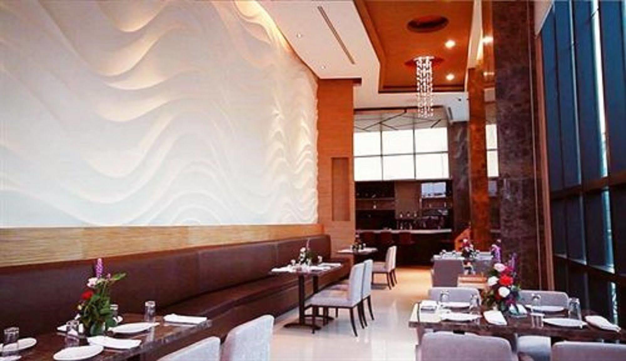 Lumen Bangkok Srinakarin Hotel Ngoại thất bức ảnh