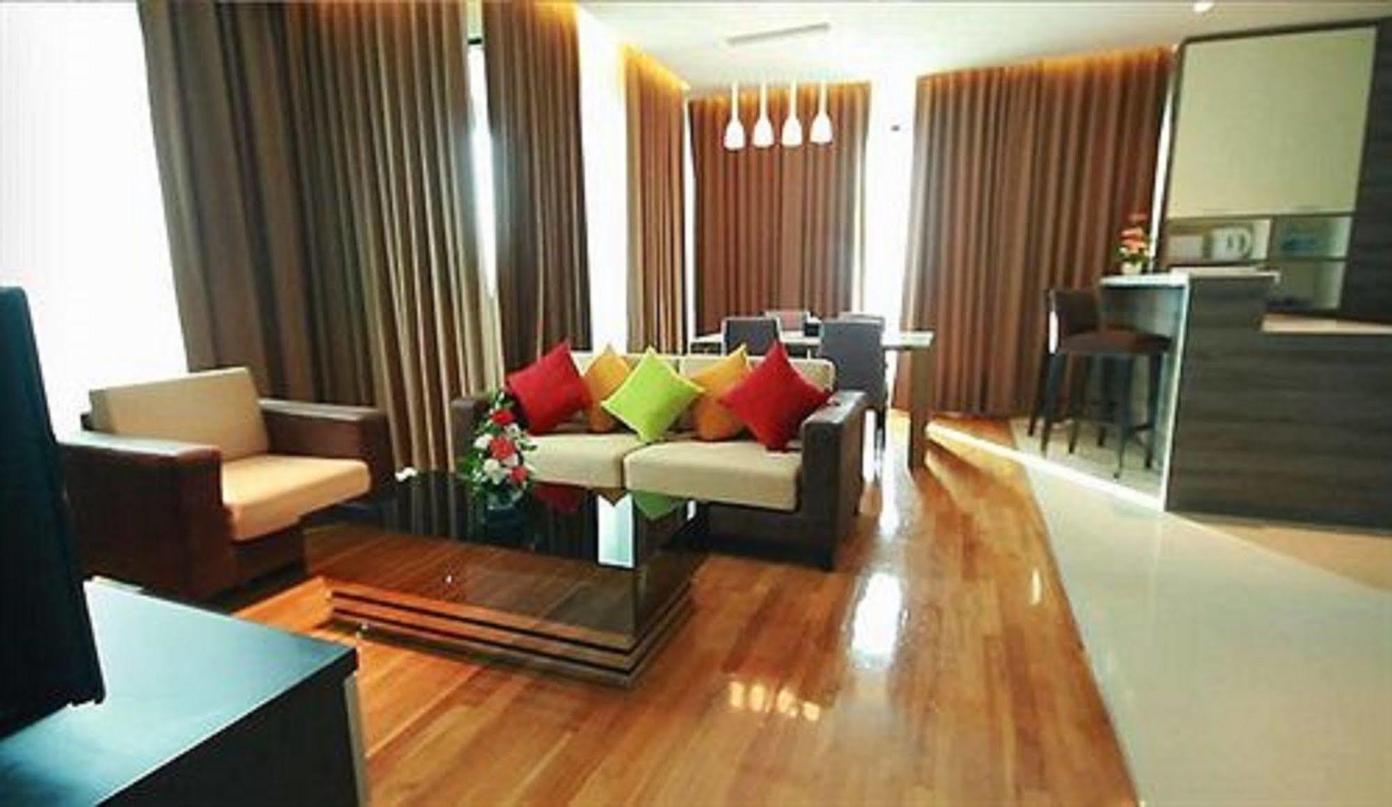 Lumen Bangkok Srinakarin Hotel Ngoại thất bức ảnh